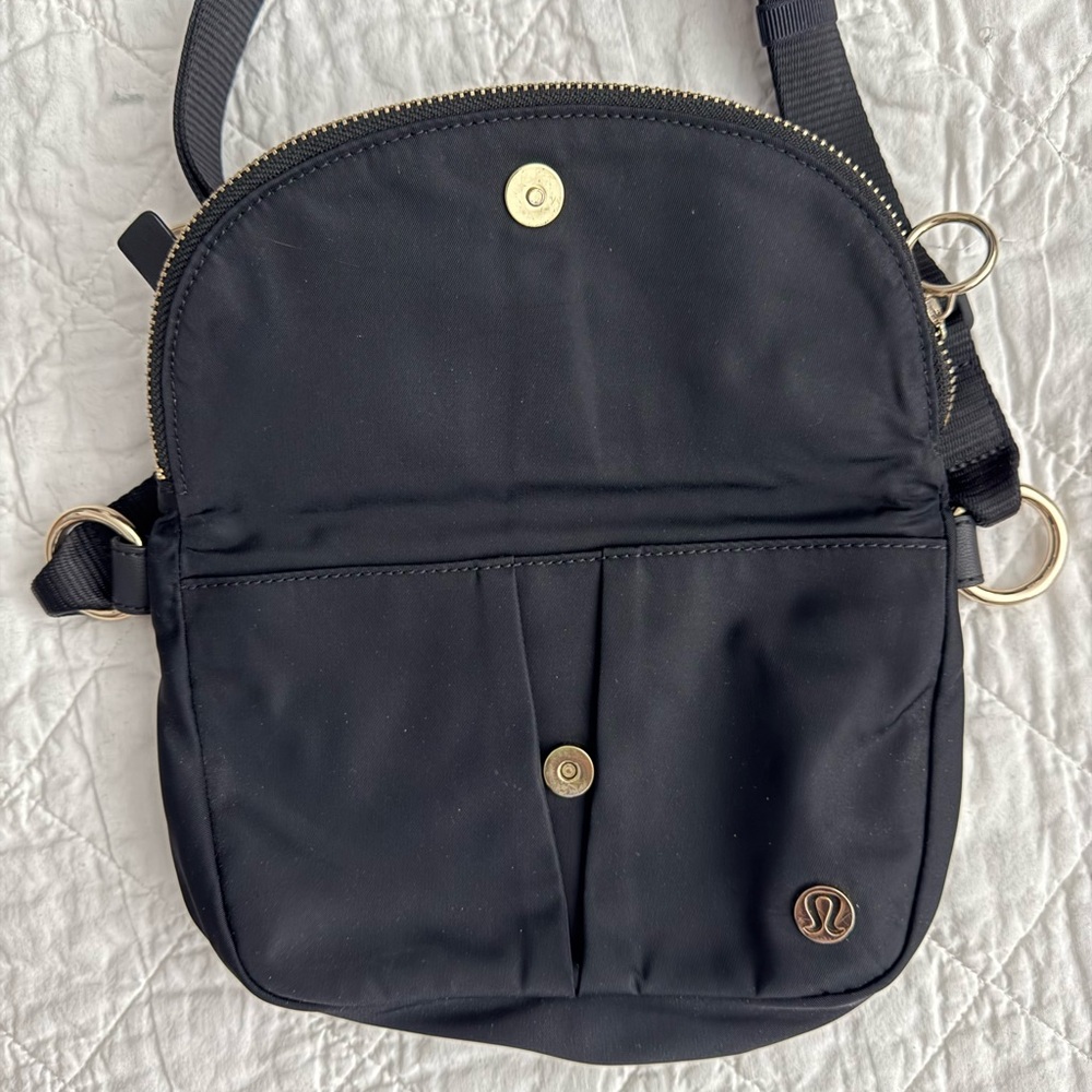 lululemon athletica Black Crossbody Bag - Picture 9 of 16